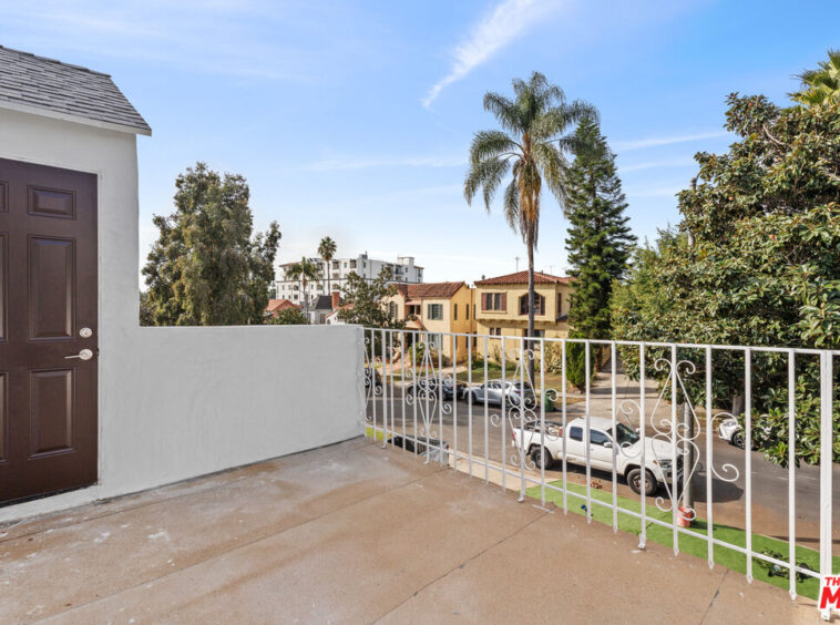 1122 S Citrus Ave | Sharlotshahi