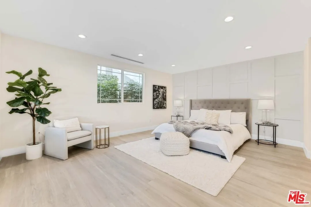 11512-la-maida-st-north-hollywoo (12)