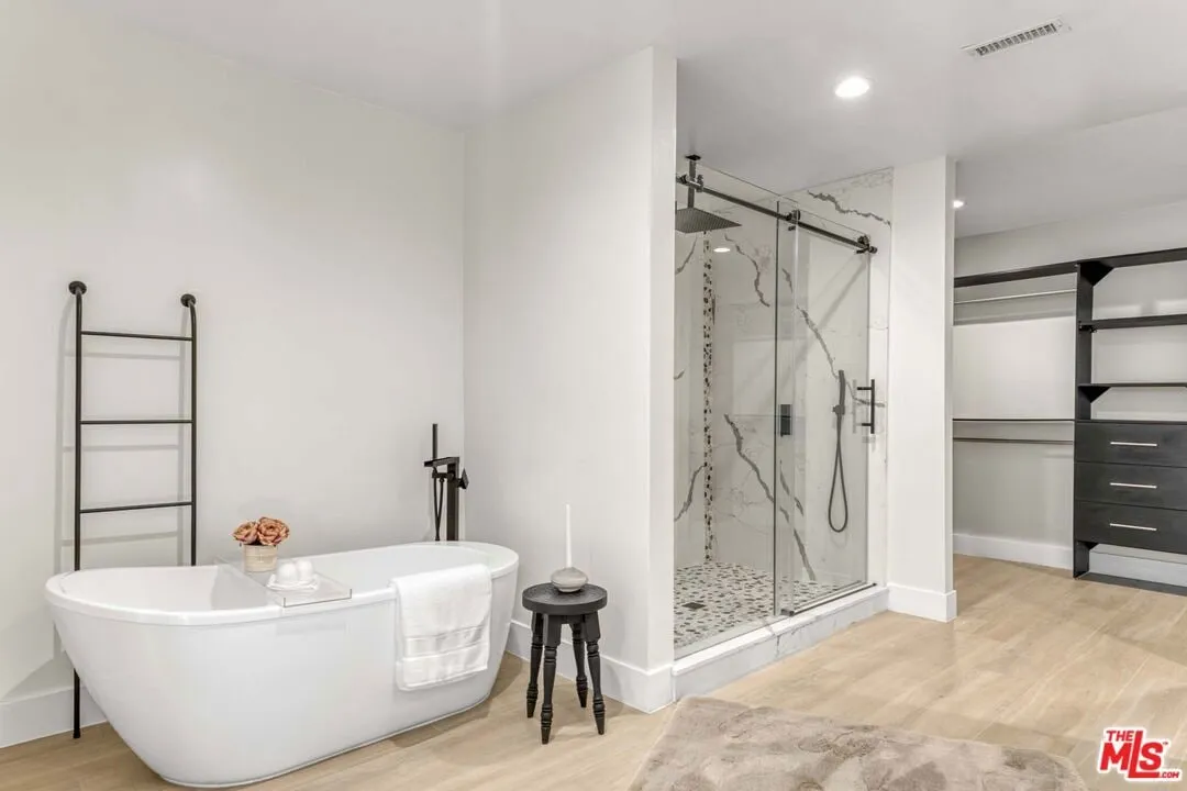 11512-la-maida-st-north-hollywoo (13)