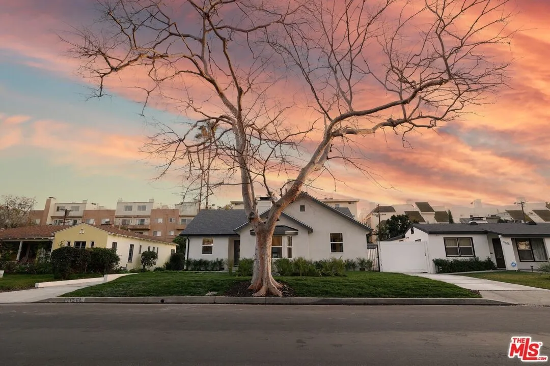 11512-la-maida-st-north-hollywoo (22)