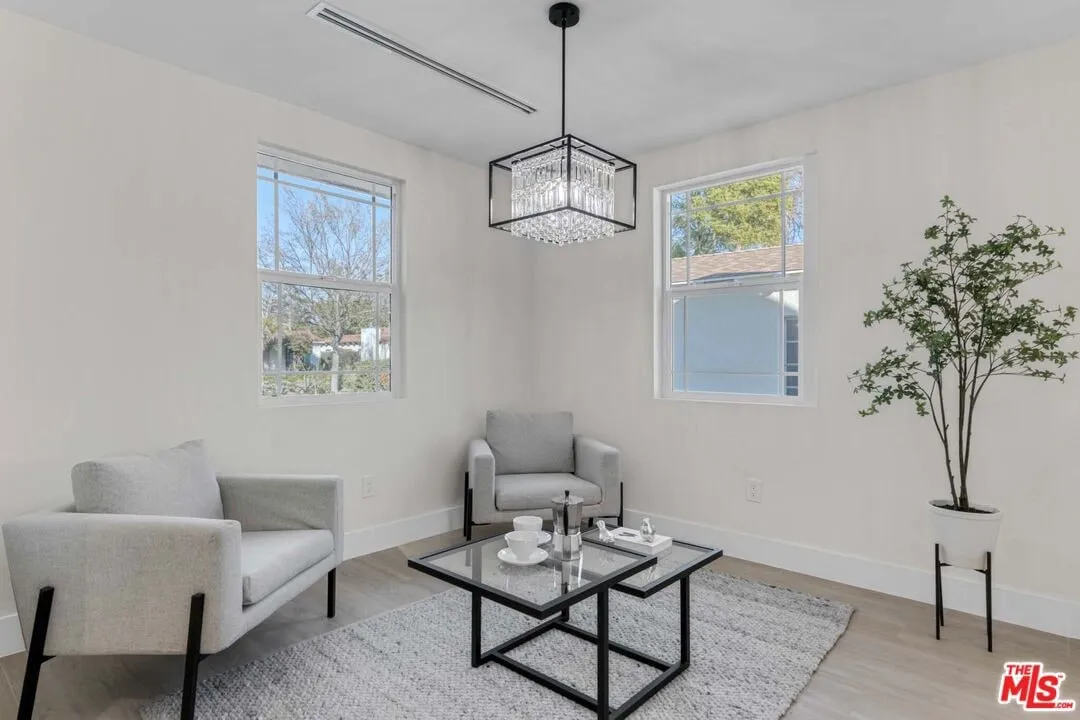 11512-la-maida-st-north-hollywoo (4)