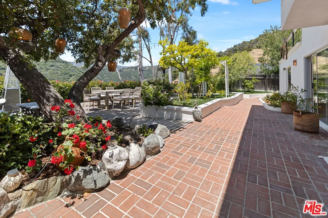 2533-la-condesa-dr-los-angeles-c (16