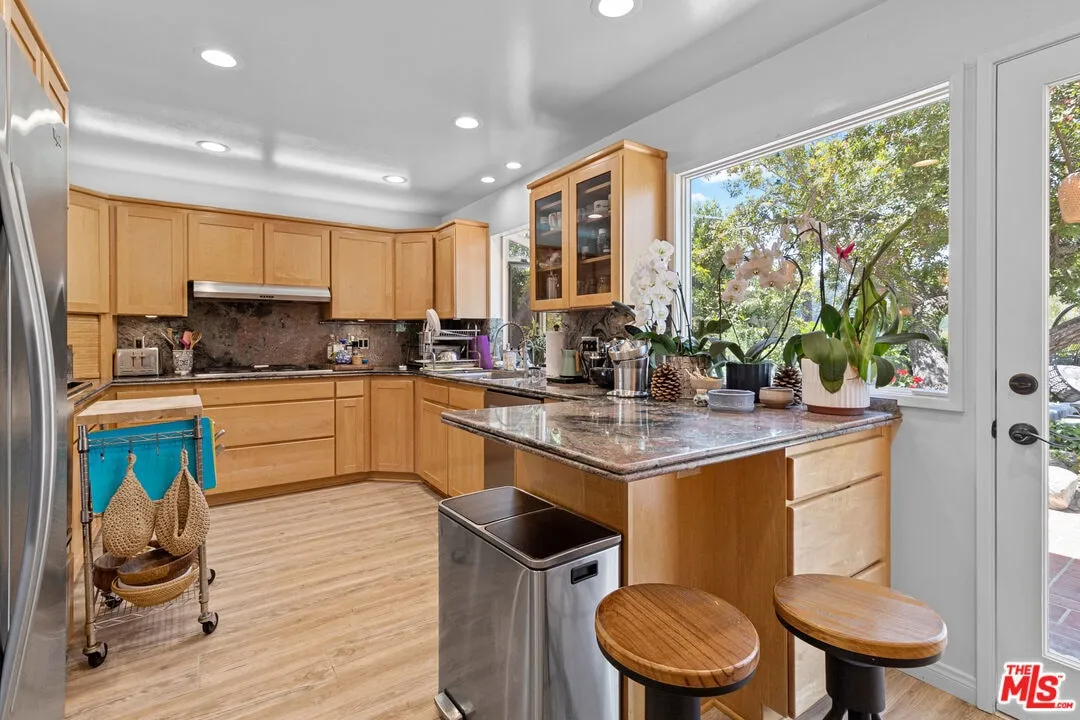 2533-la-condesa-dr-los-angeles-c (5)