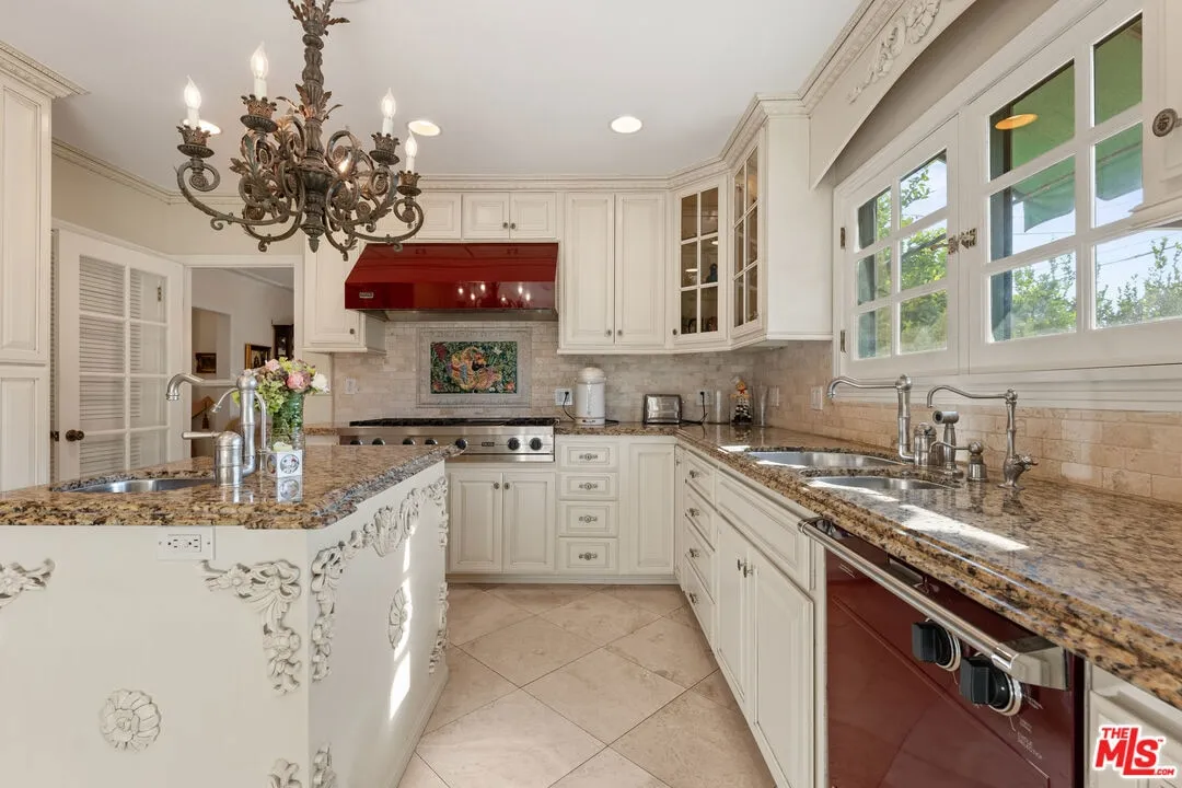 367-s-bundy-dr-los-angeles-ca-10