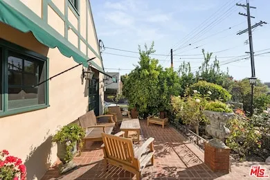 367-s-bundy-dr-los-angeles-ca-bu (5)