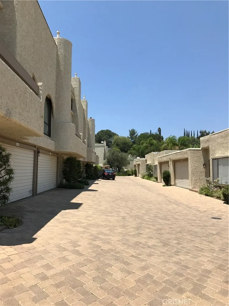 4227-freedom-dr-calabasas-ca-uni (12)